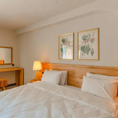 Unsal Hotell
